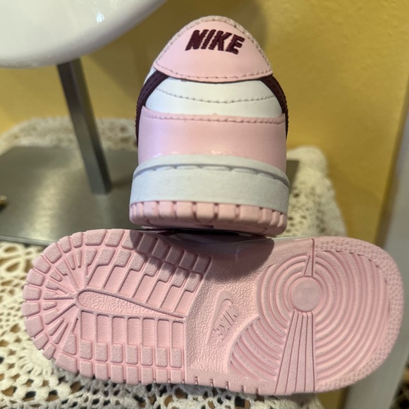 NWOB Nike Dunk Low TDE/PS Pink Foam - Picture 3 of 4